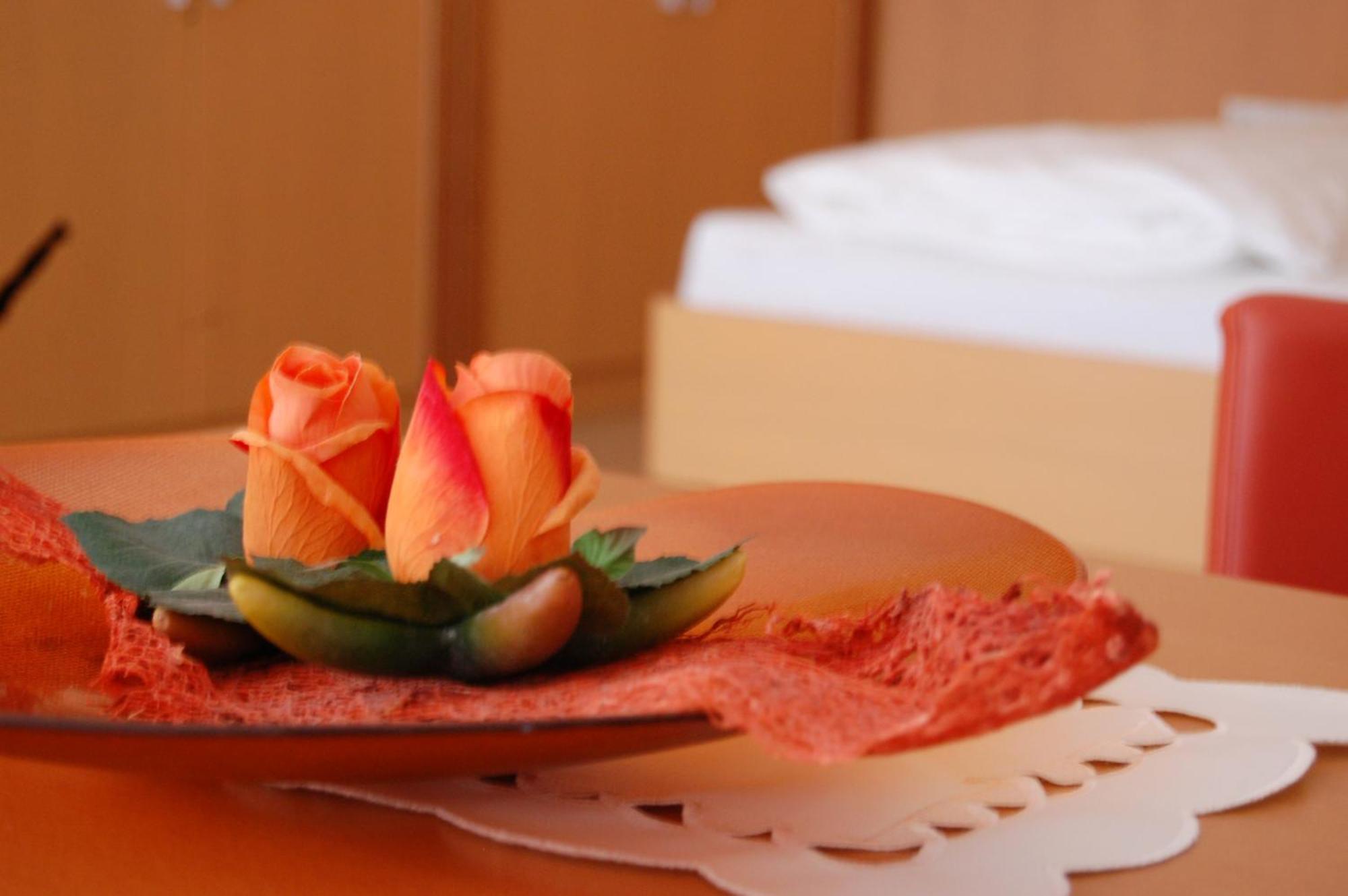 Hotel Cafe Lorenz Hohenems Zewnętrze zdjęcie