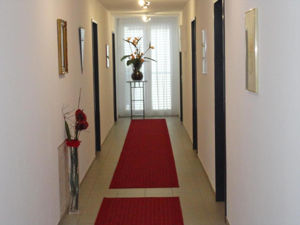 Hotel Cafe Lorenz Hohenems Zewnętrze zdjęcie
